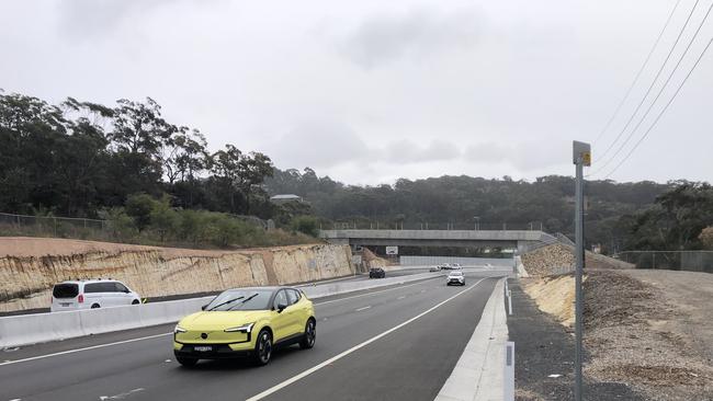 A section of the recently completed upgrade to the Mona Vale Road (East), between Powder Works Rd, Ingleside to Mona Vale. Picture: Jim O’Rourke