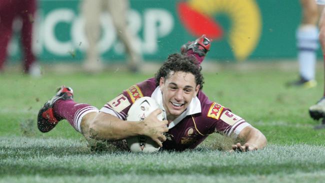 Billy Slater scores an Origin try for Queensland at Suncorp Stadium Picture: Michael Ross.