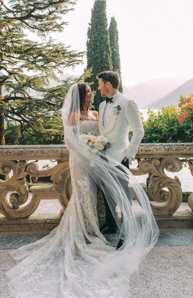 Jason Dundas wedding: Presenter, model marries Tayler Blackman in Lake ...