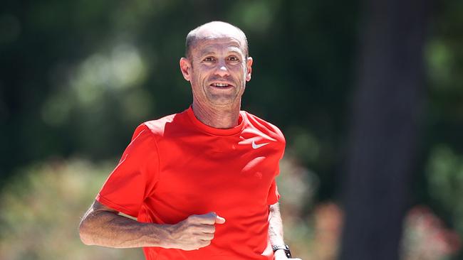 Marathon legend Steve Moneghetti running alongside Emus at Ballarat Wildlife Park to promote Herald Sun/Transurban Run for the Kids early bird offer.                     Picture: David Caird