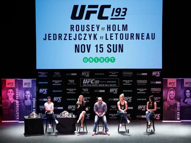 UFC 193 Ronda Rousey v Holly Holm. KO video. What time is it on, where