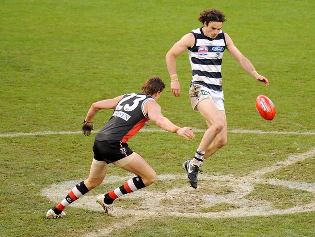 Scarlett’s 2009 grand final toe poke ended in a Paul Chapman goal — and a Cats win.