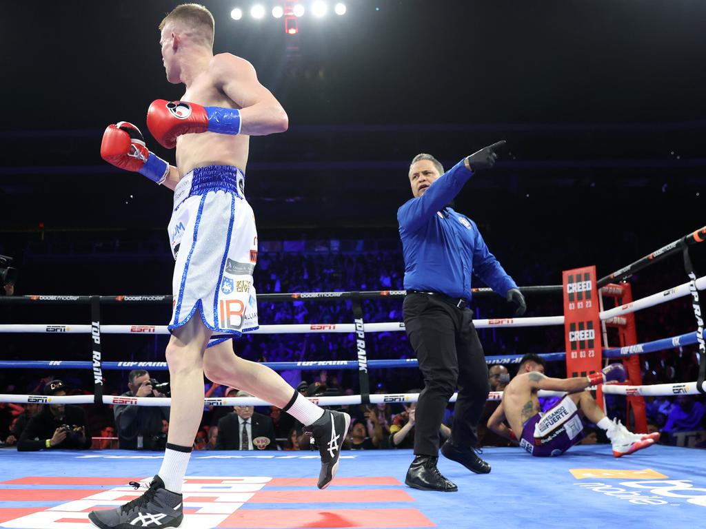 Liam Wilson floors Emanuel Navarrete in fourth round. Picture: Mikey Williams/Top Rank/Getty Images