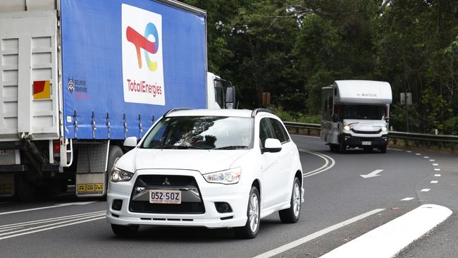 Heavy vehicle including trucks, buses and caravans frequently use the Kuranda Range Rd. Picture: Brendan Radke