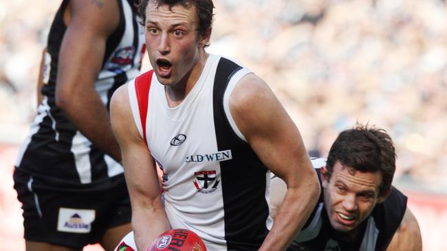 Robert Eddy in action during the drawn 2010 Grand Final.