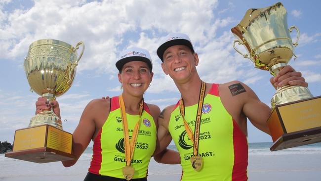 2022 Coolangatta Gold winners Carla Papac and Ali Day. Picture credit: Surf Life Saving Australia