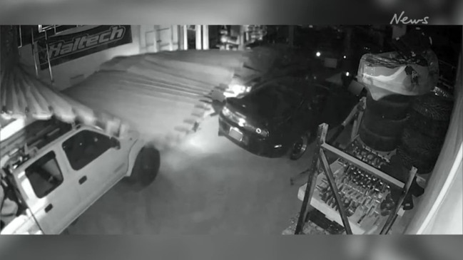 $160k in car engines stolen in car repair shop ram raid