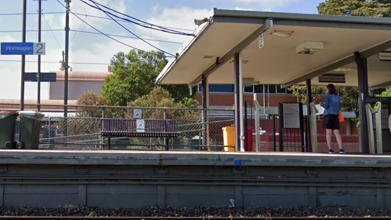 Holmesglen station Person hit by a train on Glen Waverley line