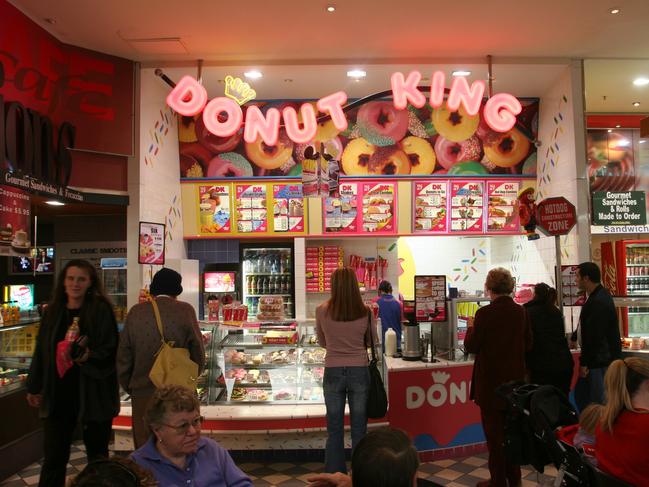 Opening of the first Melbourne Krispy Kreme Doughnuts store, Fountain Gate Shopping Centre, Narre Warren. Established competitor Donut King.