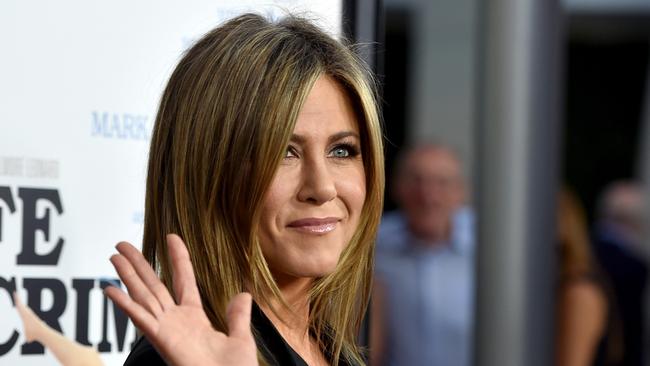 Jennifer Aniston: Pregnant or just a really bad dress choice? | news ...