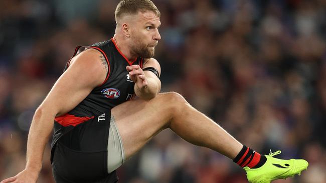 Stringer picks up one of only nine possessions in his comeback game. Picture: Robert Cianflone/Getty Images