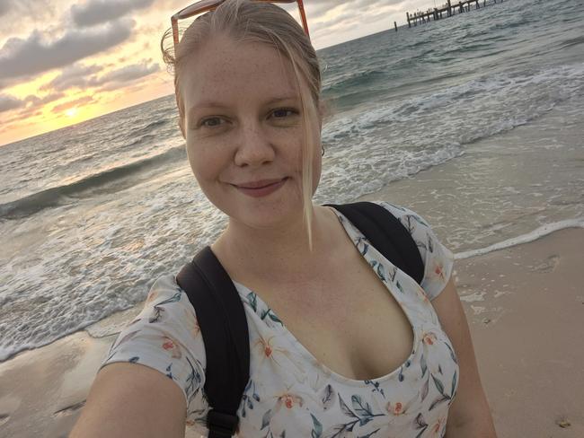 Alisha Meyer, 20, has been diagnosed with stage four Hodgkin’s lymphoma. Alisha at the beach before starting chemo.  Picture: Supplied,