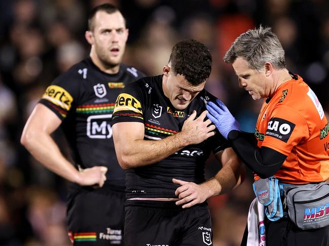 PENRITH, AUSTRALIA - AUGUST 15: Nathan Cleary of the Panthers holds his shoulder during the round 24 NRL match between Penrith Panthers and Melbourne Storm at BlueBet Stadium, on August 15, 2024, in Penrith, Australia. (Photo by Brendon Thorne/Getty Images)