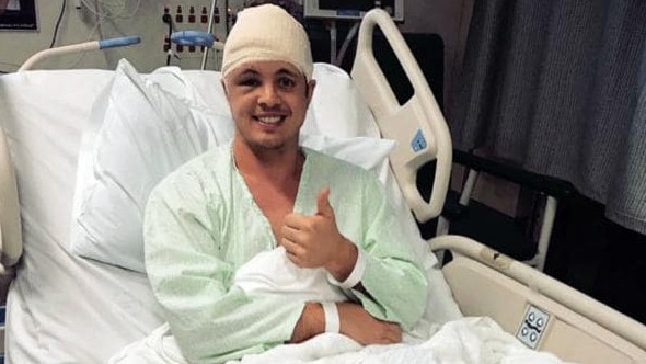 Johnny Ruffo took to Instagram after his surgery in 2017.