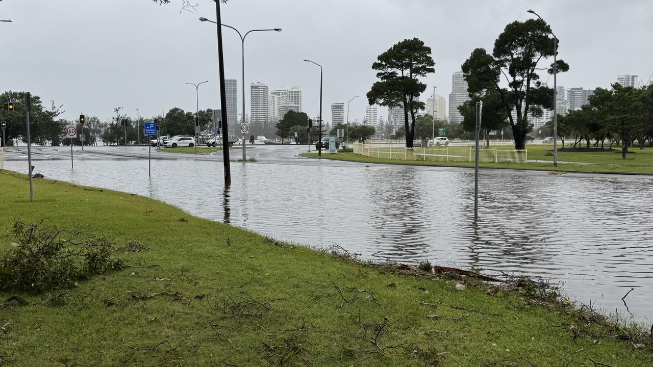 Roads closed but businesses fight flooding to reopen