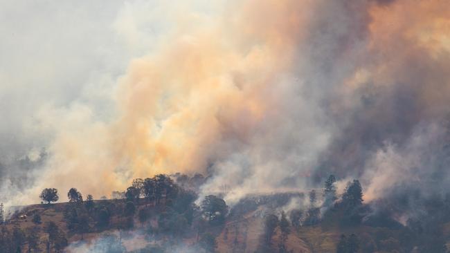 Fires raging in the Gold Coast Hinterland in September last year. Picture: Dirk Klynsmith/dirkklynsmithphotography.com