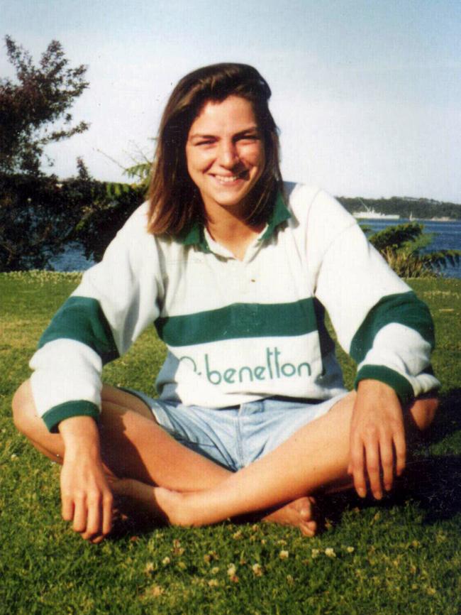 English backpacker Caroline Clarkewearing Beneton top found in Eagle Vale house of defendant Ivan Milat NSW / Crime / Murder / victim murders backpackers