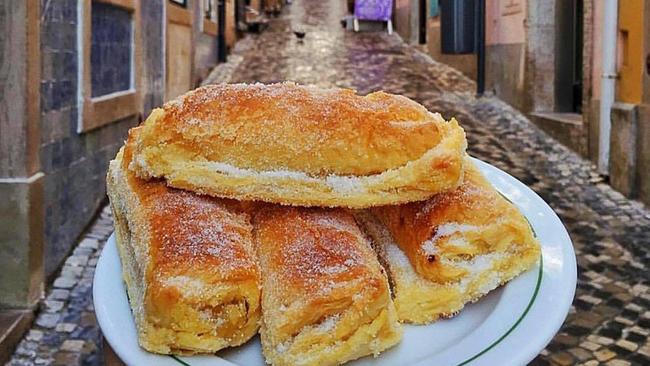 Casa Piriquita, the bakery which invented the Travesseiro