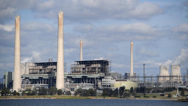 A general view of Liddell power station in Muswellbrook, in the NSW Hunter Valley region, on Sunday, April 22, 2018. Hong Kong based company Alinta Energy has made a $250m offer to AGL to buy the ageing power plant. (AAP Image/Dan Himbrechts) NO ARCHIVING