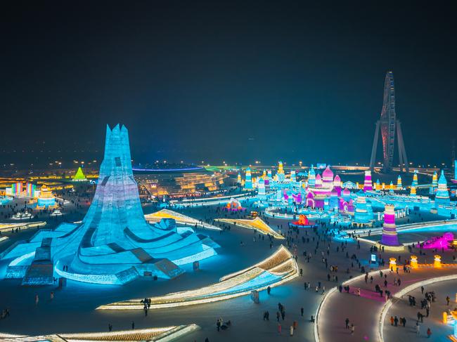 In the north of the country is the city of Harbin, which was voted “China Top Tourist City” by the China National Tourism Administration in 2004. The city is not too far from the Russian border and is known for its bitterly cold winter. But it also has the Ice and Snow Festival, running from around Christmas to mid-February. Photo: istock