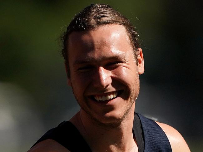 Ed Langdon of Melbourne starts his first training session during a Melbourne Football Club training session at AAMI Park in Melbourne, Monday, November 18, 2019. (AAP Image/Sean Garnsworthy) NO ARCHIVING