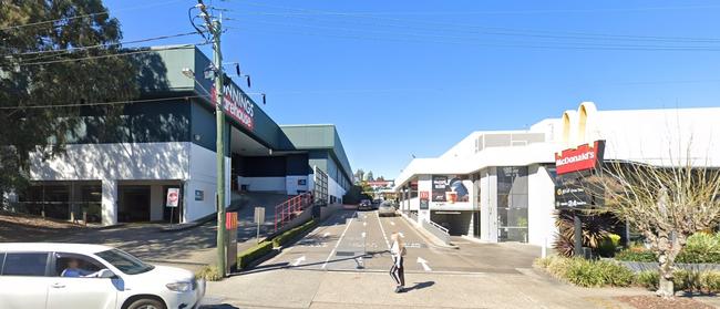 Garth Molloy and Todd Mehlhopt were meant to pick up cocaine in the car park of Thornleigh McDonald's but were directed to the Bunnings car park next door. Picture: Google