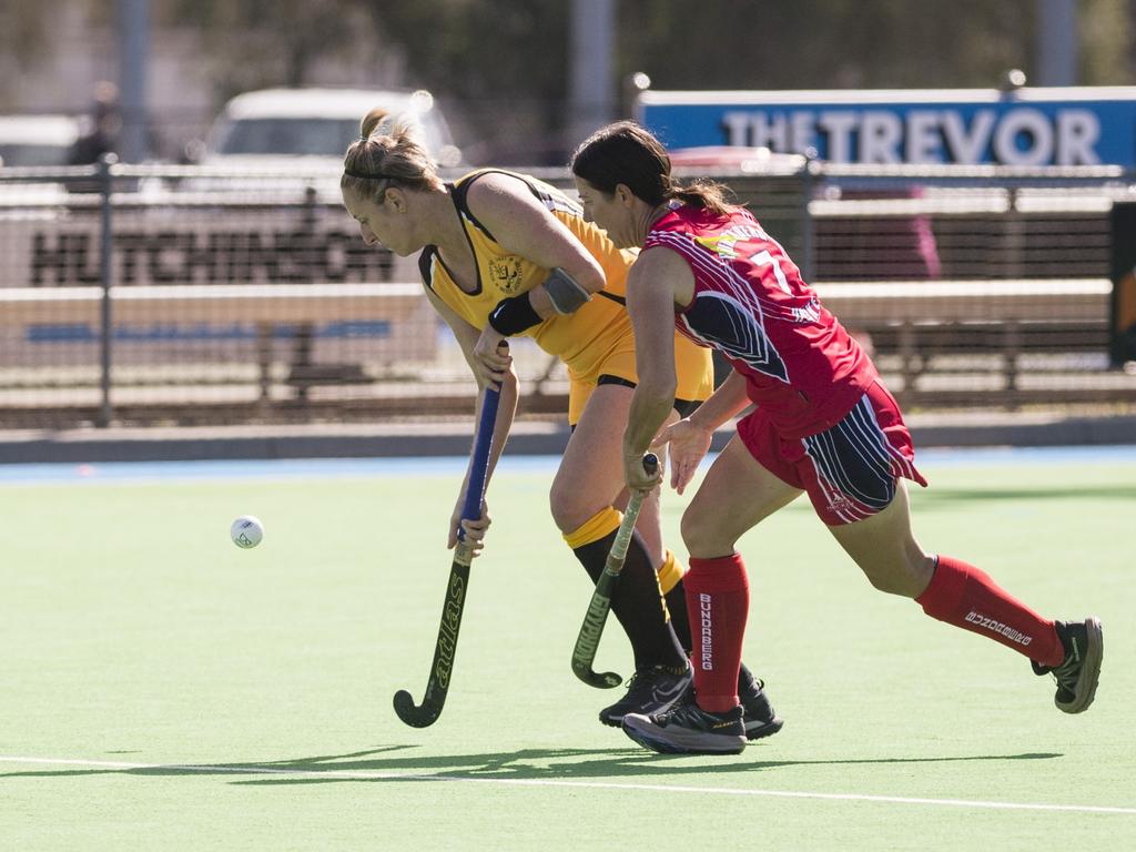 Nanette Latta (left) of Sunshine Coast 1 and Leah McLaren of Bundaberg 1.