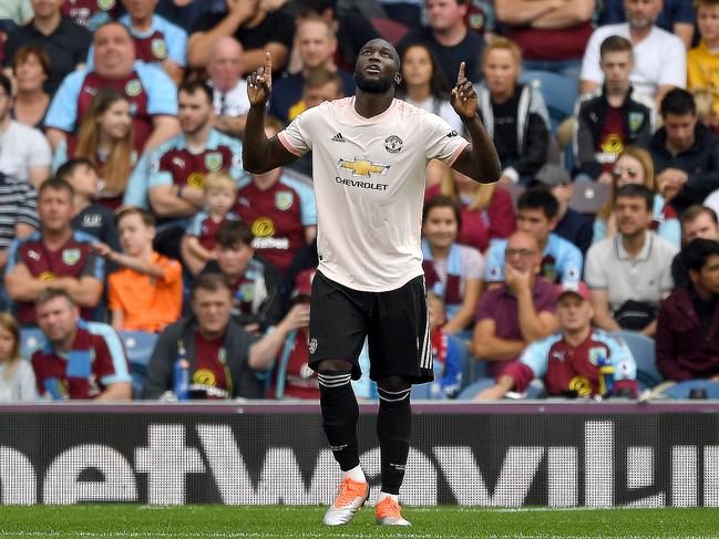BURNLEY, ENGLAND - SEPTEMBER 02:  Romelu Lukaku of Manchester United celebrates as he scores his team's second goal during the Premier League match between Burnley FC and Manchester United at Turf Moor on September 2, 2018 in Burnley, United Kingdom.  (Photo by Shaun Botterill/Getty Images)
