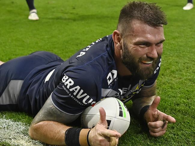 *** BESTPIX *** TOWNSVILLE, AUSTRALIA - AUGUST 17: Kyle Feldt of the Cowboys celebrates after scoring a try  during the round 24 NRL match between North Queensland Cowboys and Canberra Raiders at Qld Country Bank Stadium, on August 17, 2024, in Townsville, Australia. (Photo by Ian Hitchcock/Getty Images)