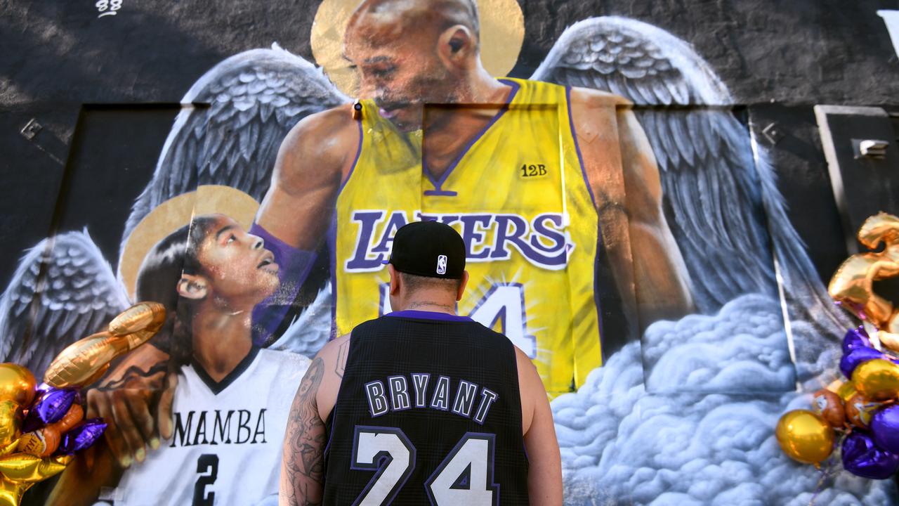 24 powerful photos by which to remember Kobe Bryant