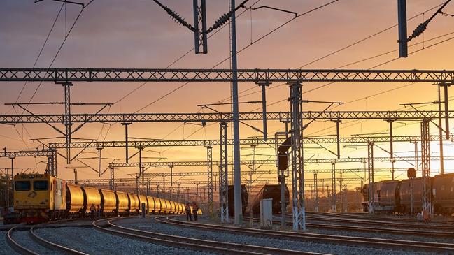 Aurizon will dedicate five rail services for TGE transnational services between Melbourne, Sydney, Adelaide and Perth, and two services between Melbourne and Brisbane.