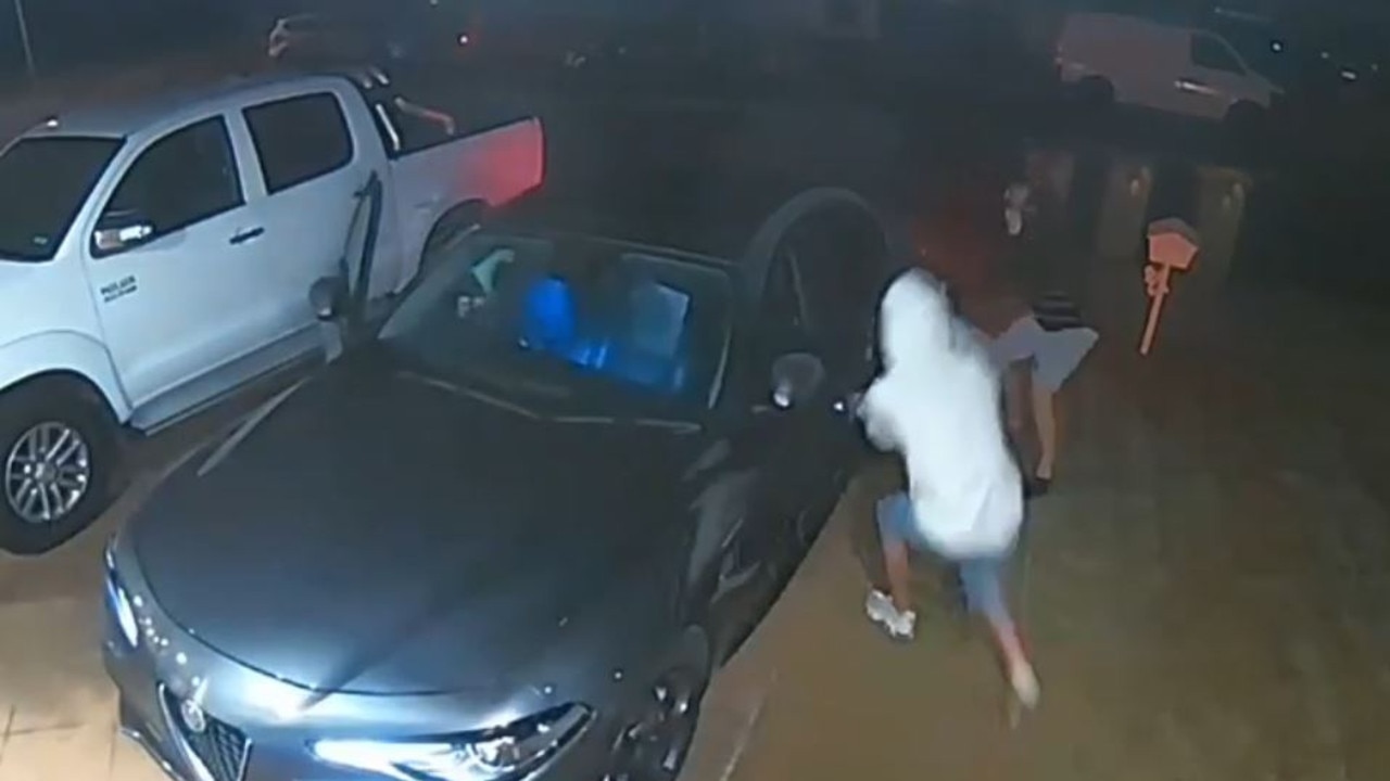 Video Of Thieves Stealing Luxury Car From Couple In Palm Beach, Gold ...