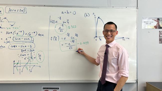 Cherrybrook Tech maths teacher Eddie Woo solves a question on stationary points from this year’s HSC advanced maths paper.