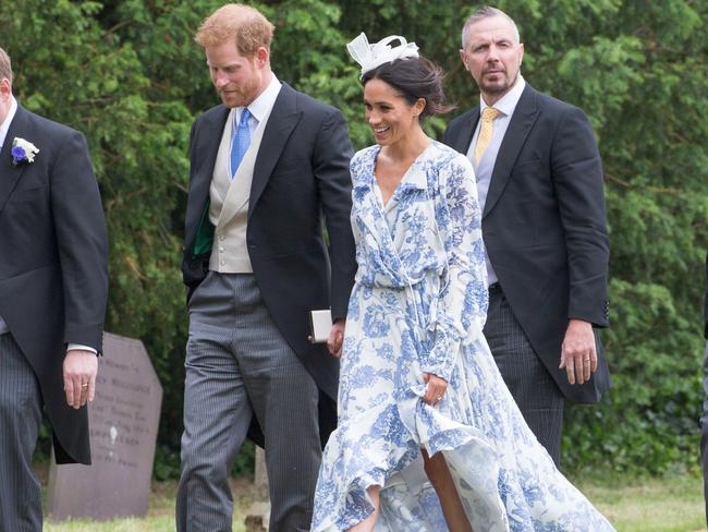 Meghan Markle nearly trips at Prince Harry’s cousin’s wedding | The ...