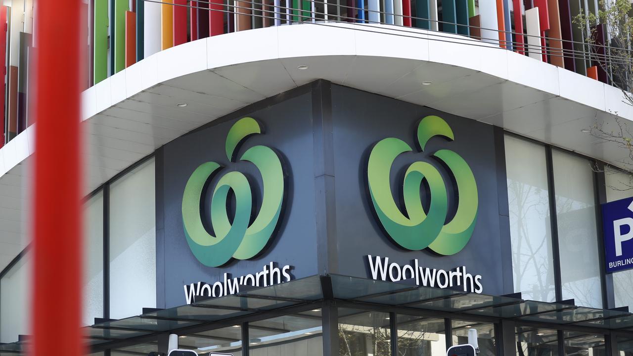 Sales are slowing at Woolworths’ flagship supermarkets business. Picture: NCA NewsWire / Nikki Short