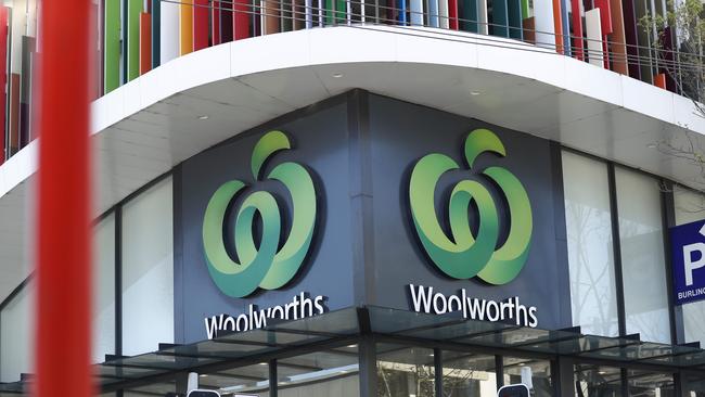 Sales are slowing at Woolworths’ flagship supermarkets business. Picture: NCA NewsWire / Nikki Short