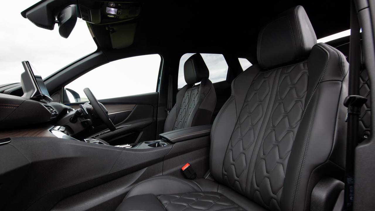 High quality leather trim is a feature of the Peugeot 3008 GT Sport.