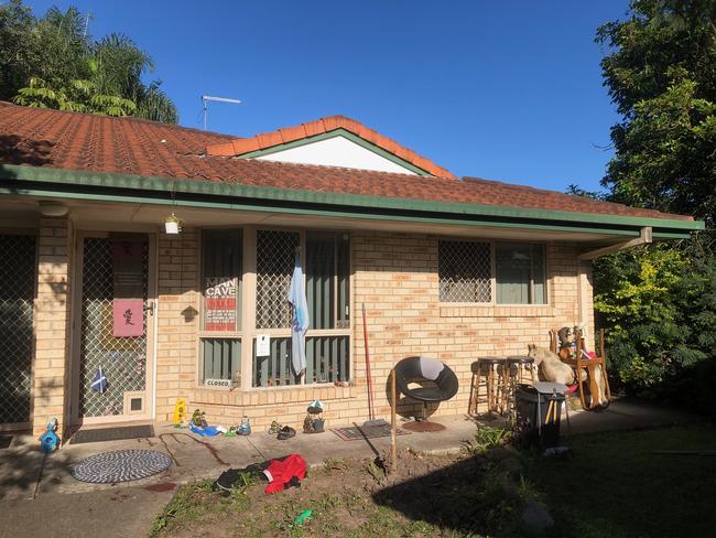 Police have shot a 48-year-old man at a unit block south of Brisbane after he allegedly walked towards them threatening them with a gun. Bethania Pic Steve Pohlner