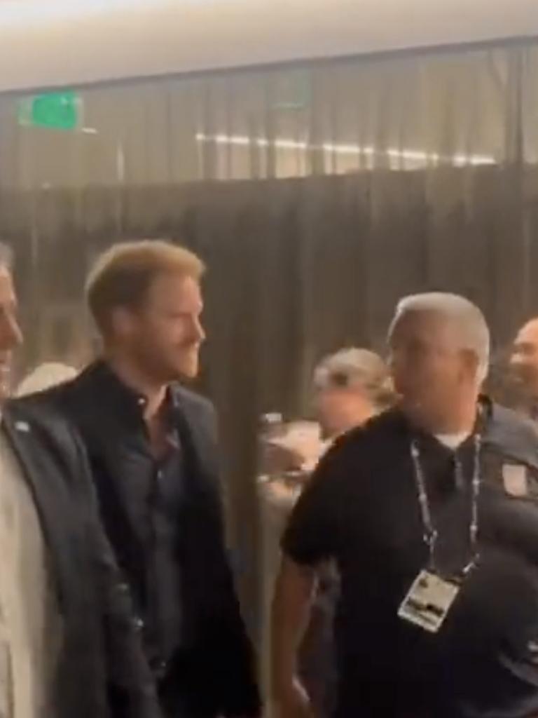 Harry appeared to glance in their direction. Picture: Twitter