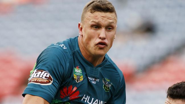 Jack Wighton has re-signed with the Raiders.