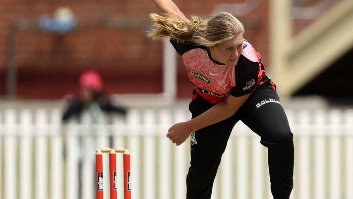 MELBOURNE, AUSTRALIA - OCTOBER 28: Sara Kennedy of the Renegades bowls during the WBBL match between Melbourne Renegades and Sydney Sixers at CitiPower Centre, on October 28, 2023, in Melbourne, Australia. (Photo by Martin Keep/Getty Images)