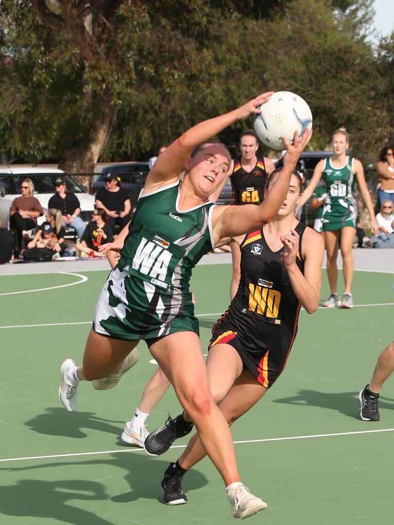 Bell Park's Madison O'Keefe and St Joseph's Kiahna Fallon. St Joseph's v Bell Park GFNL Netball. Picture: Alan Barber