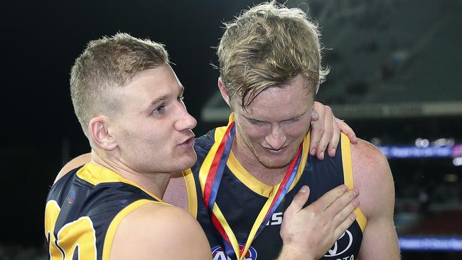  Rory Laird congratulates Alex Keath after he won the Showdown Medal. Picture SARAH REED