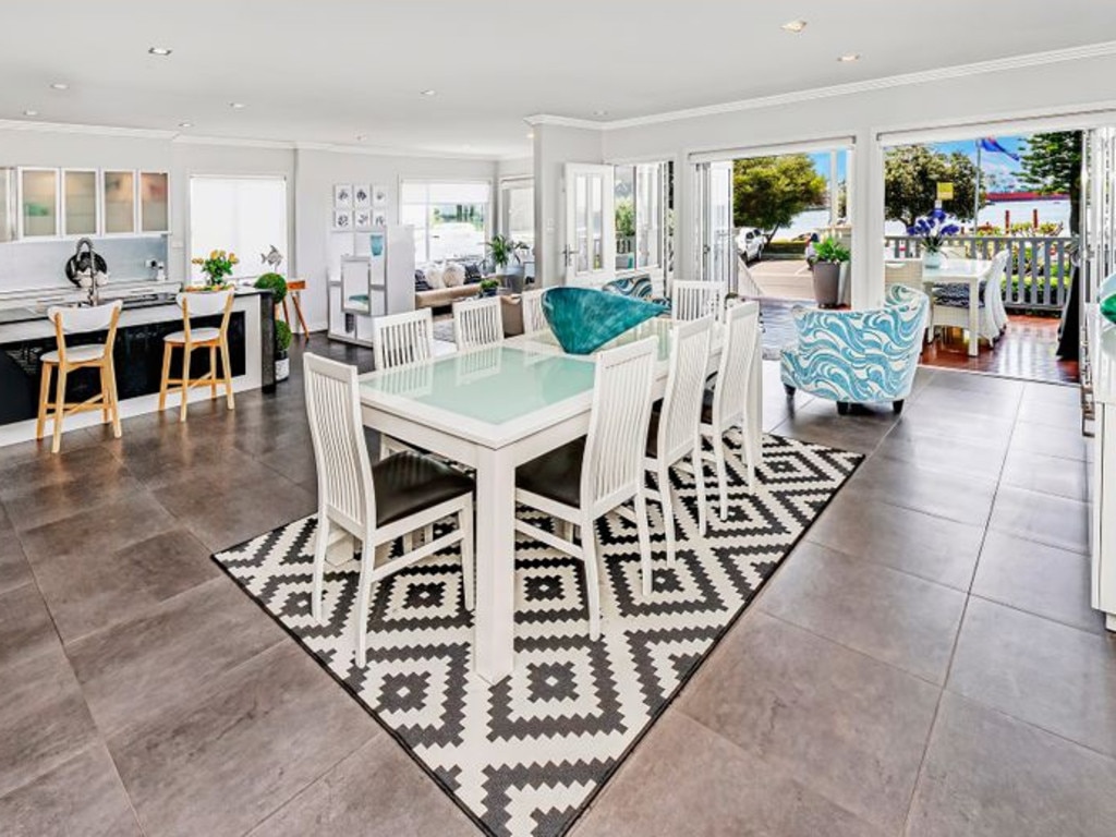 Large living in this Kurnell home.