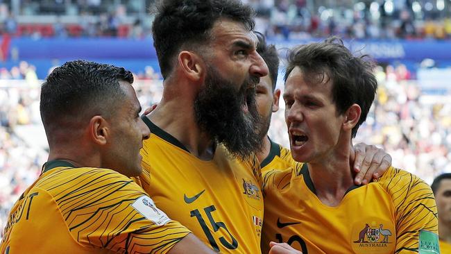 South-west Sydney are trying to lure former Socceroos captain Mile Jedinak.