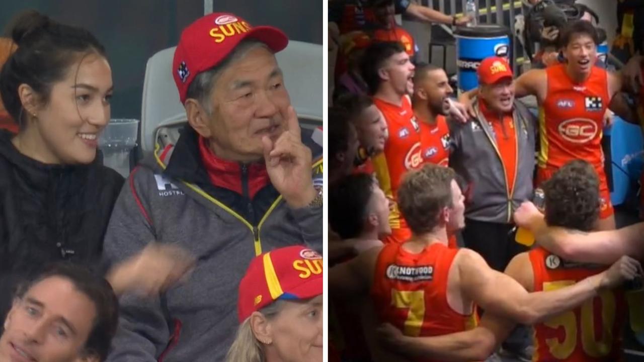 Alex Davies' grandpa saw his first AFL game - and got to sing the song.