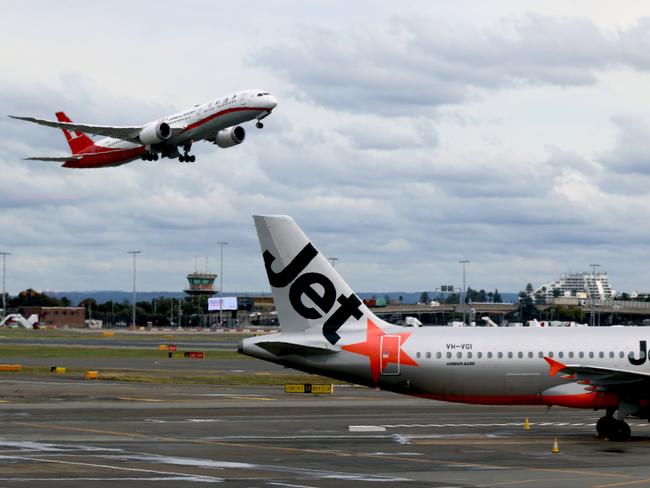 Weather warnings have delayed flights by up to an hour at Sydney airport.Picture: Nicholas Eagar