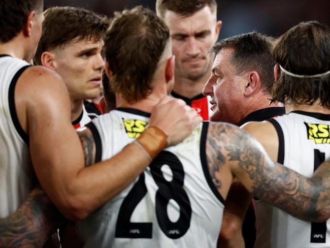 MELBOURNE, AUSTRALIA - AUGUST 25: Ross Lyon, Senior Coach of the Saints addresses his players during the 2024 AFL Round 24 match between the Carlton Blues and the St Kilda Saints at Marvel Stadium on August 25, 2024 in Melbourne, Australia. (Photo by Michael Willson/AFL Photos via Getty Images)