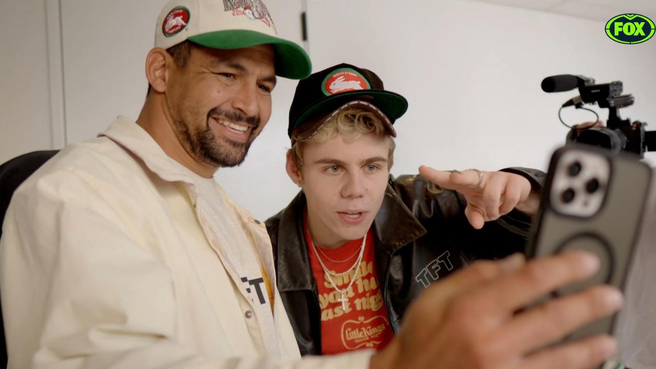 The Kid Laroi Facetiming with Cody Walker's kids. Photo: Fox Sports