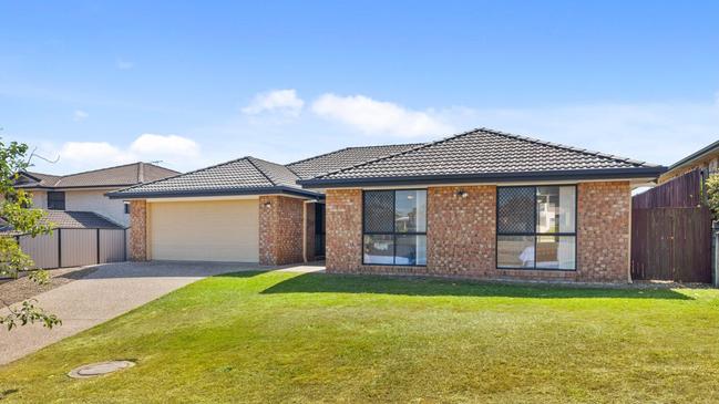 8 Picardie Close, Mansfield, attracted a whopping 34 registered bidders